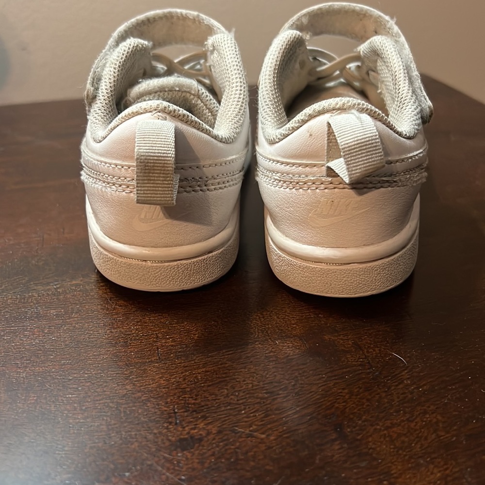 Nike shoes size 12c - Picture 3 of 5